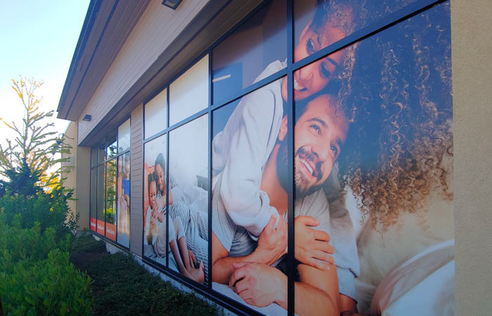 printed-vinyl-window-signage | signsonline.ca