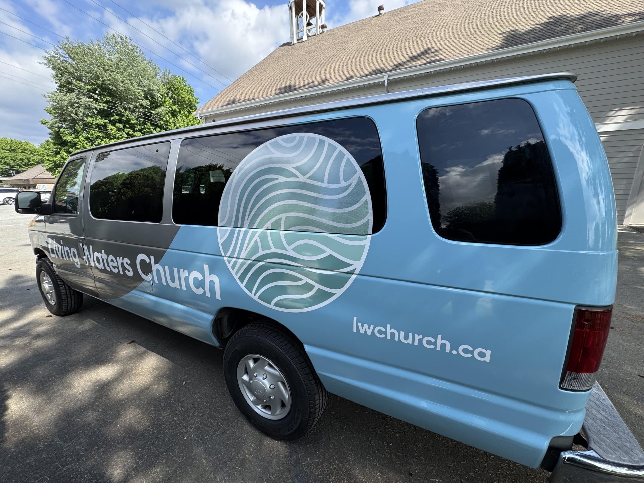 Contravision-one-way-vinyl-decals-for-vehicle-windows